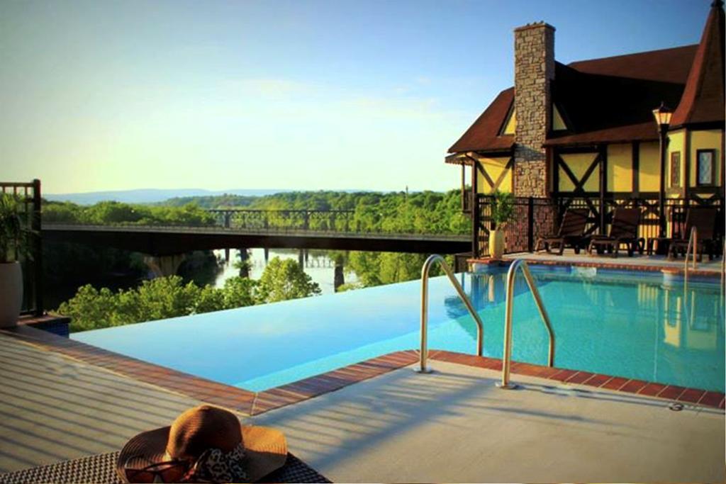 Bavarian Inn เชพเพิร์ดส์ทาวน์ ภายนอก รูปภาพ